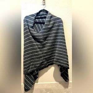 L.L Bean Poncho One Size
